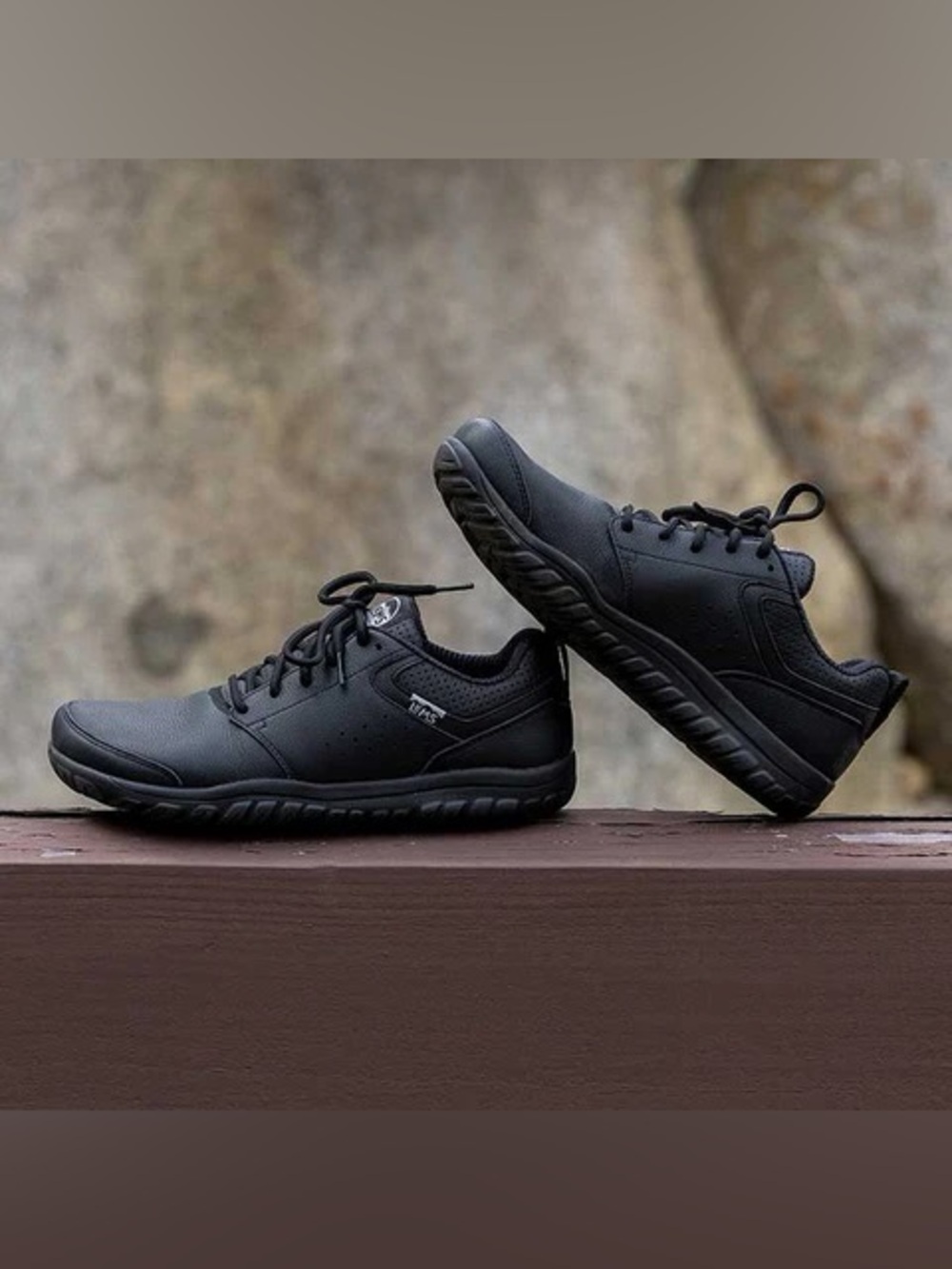 Lems Primal Zen Leather in Ebony, Size 8.5 Women / 7 Men